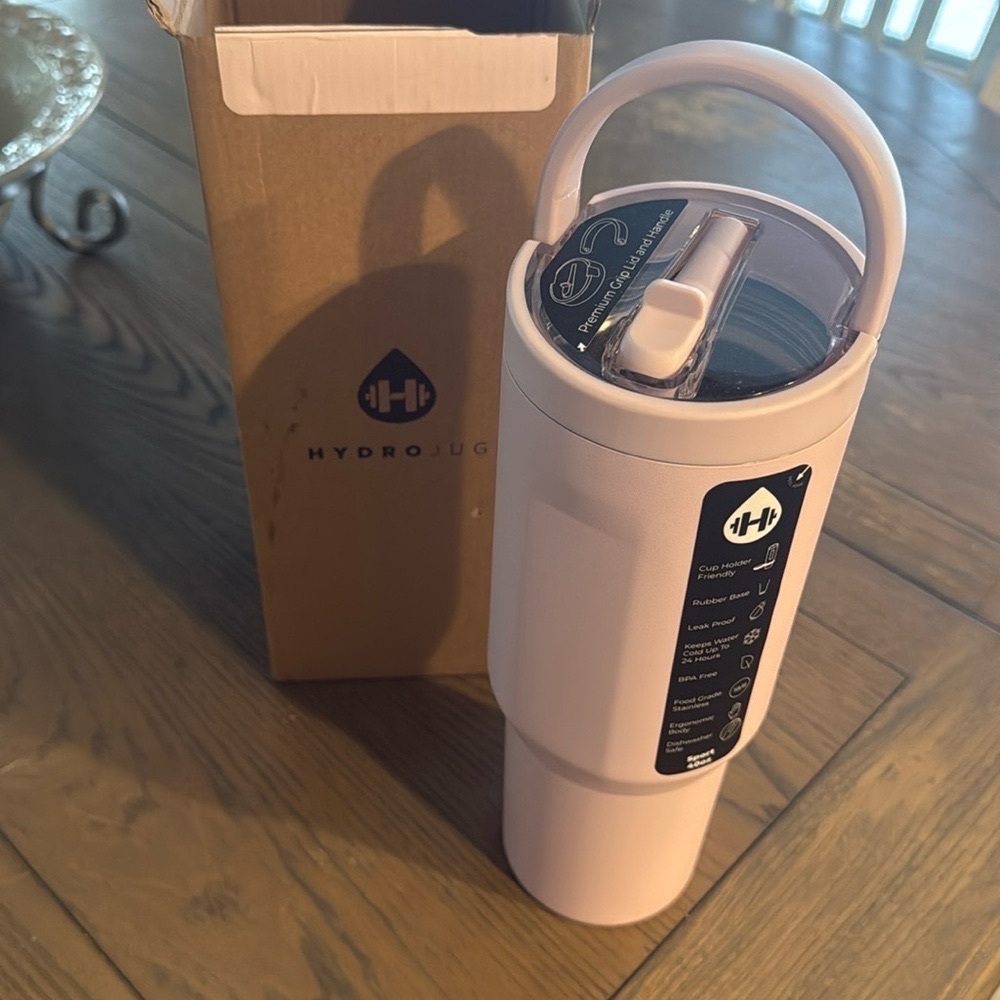 HydroJug Sport 40 oz in pink sand
